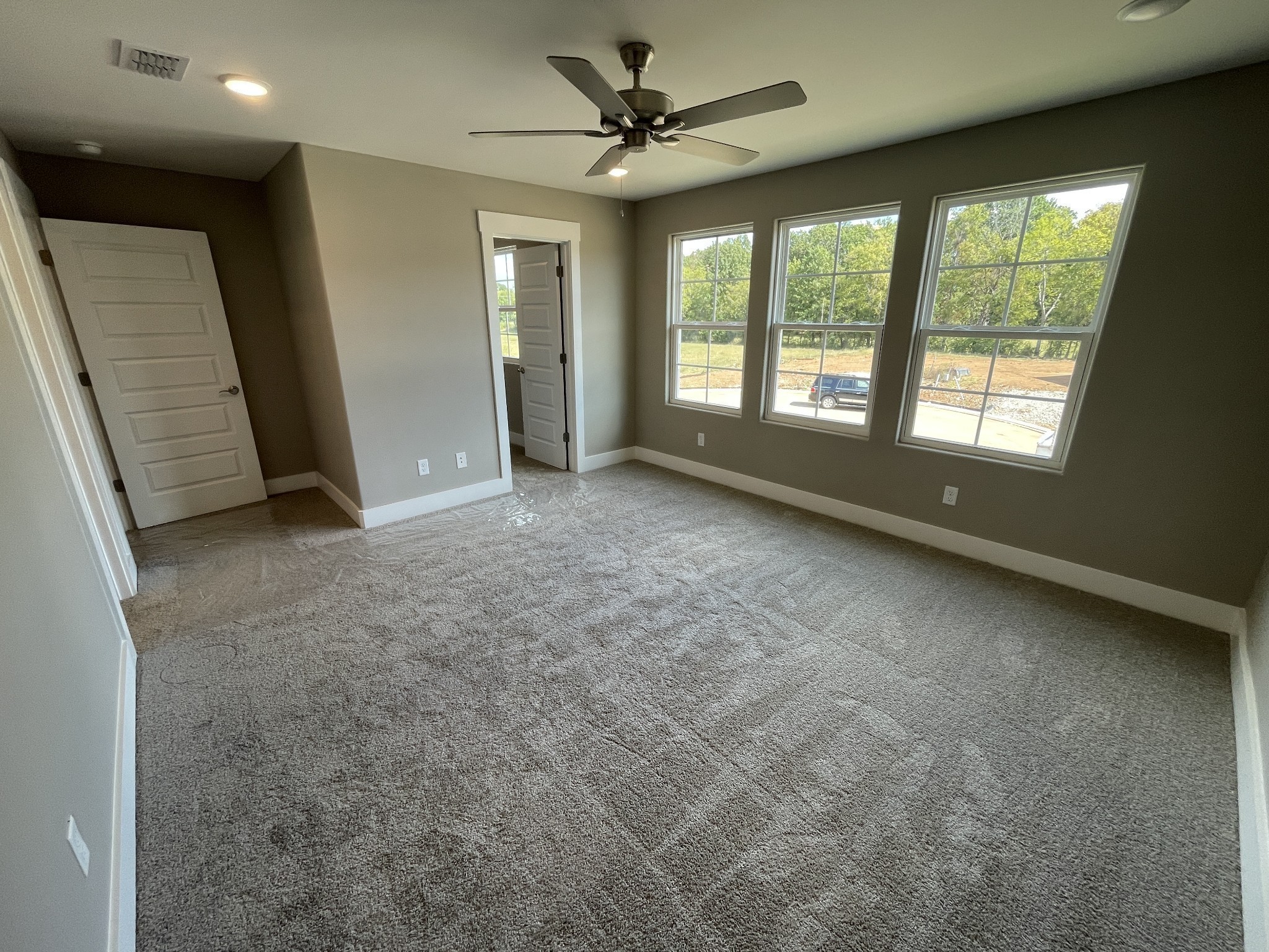 Listing photo id 8 for 13154 69th Court