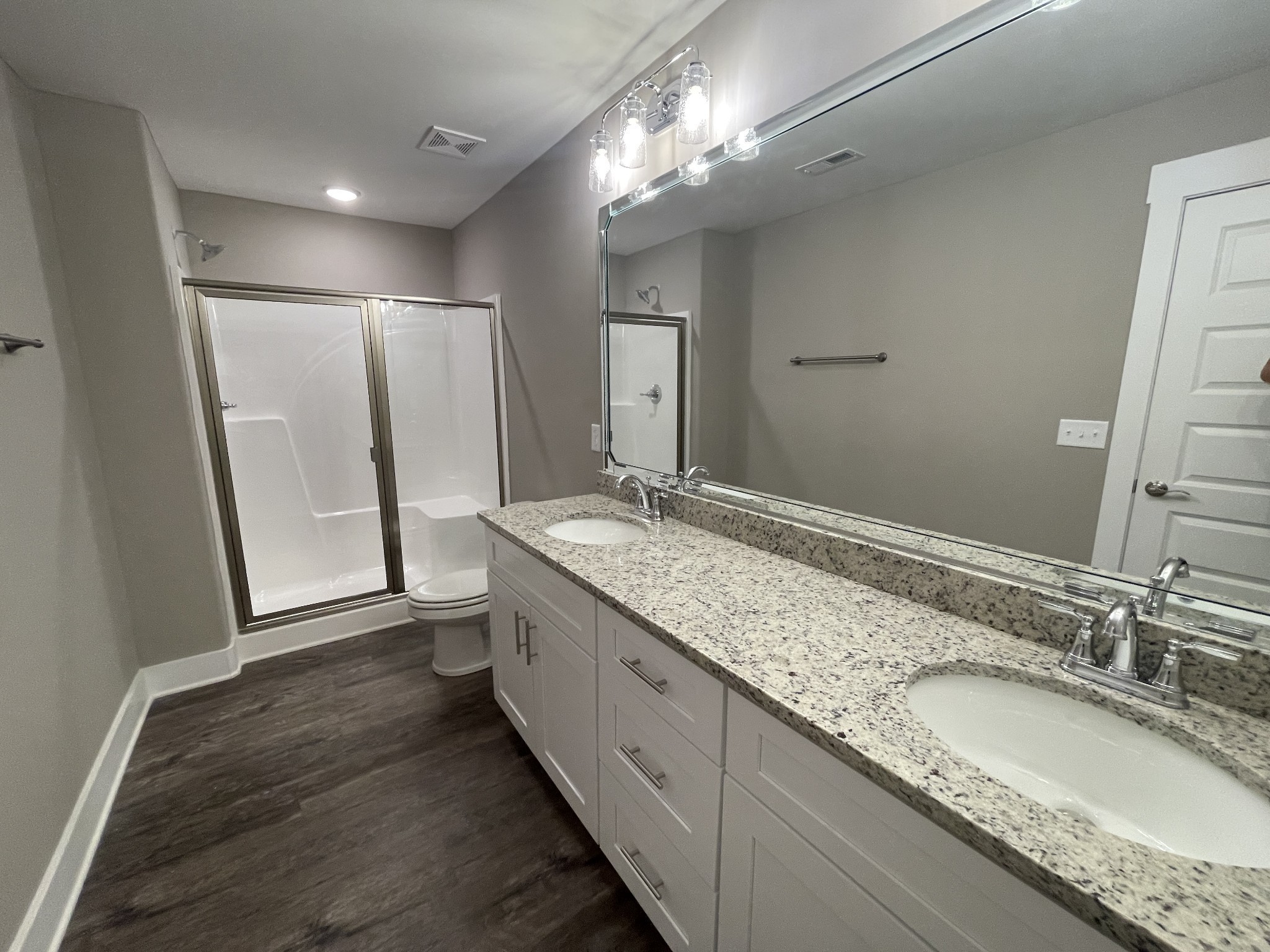 Listing photo id 9 for 13154 69th Court