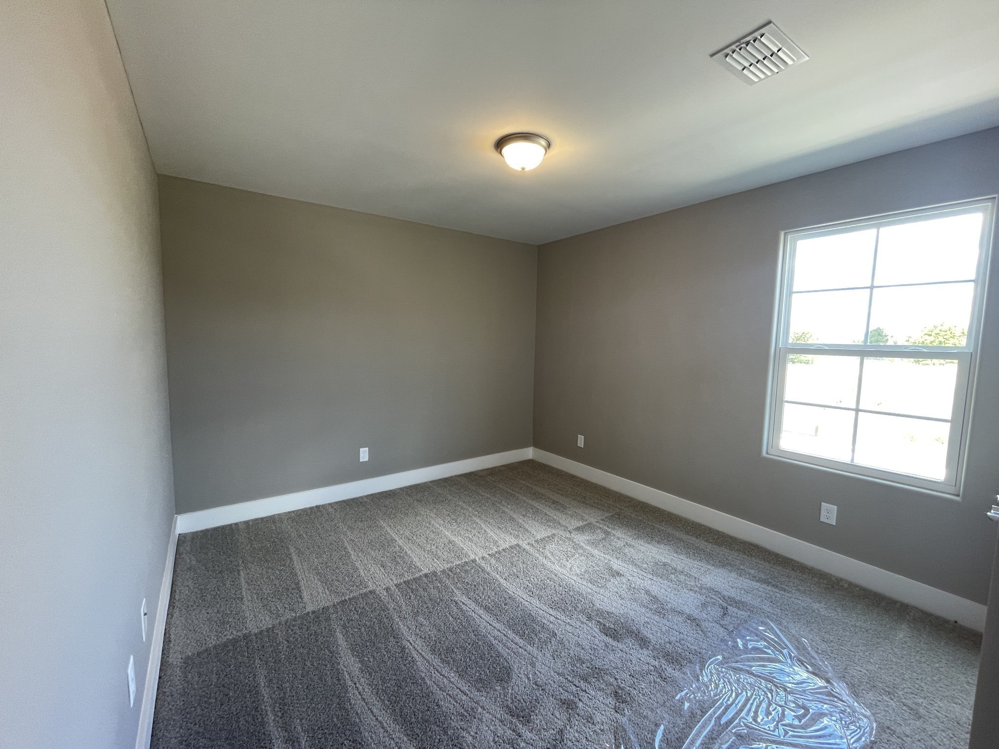 Listing photo id 11 for 13154 69th Court