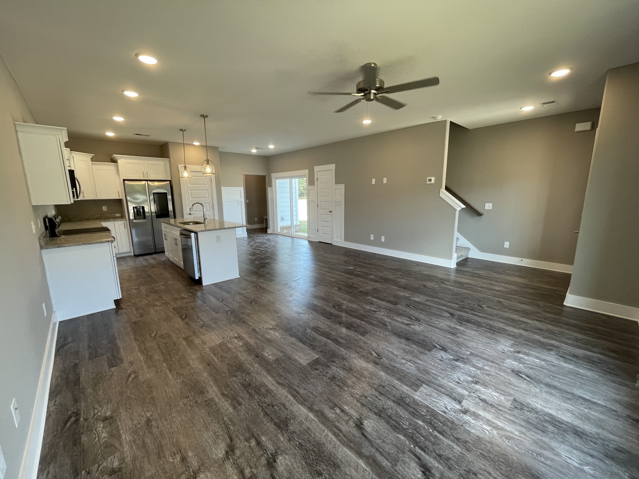 Listing photo id 0 for 13154 69th Court