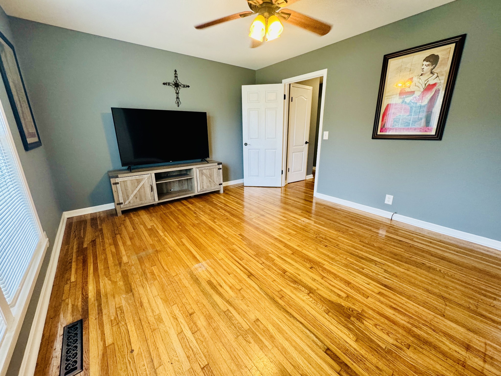 Image 14 of 35 For 9088 95th Avenue