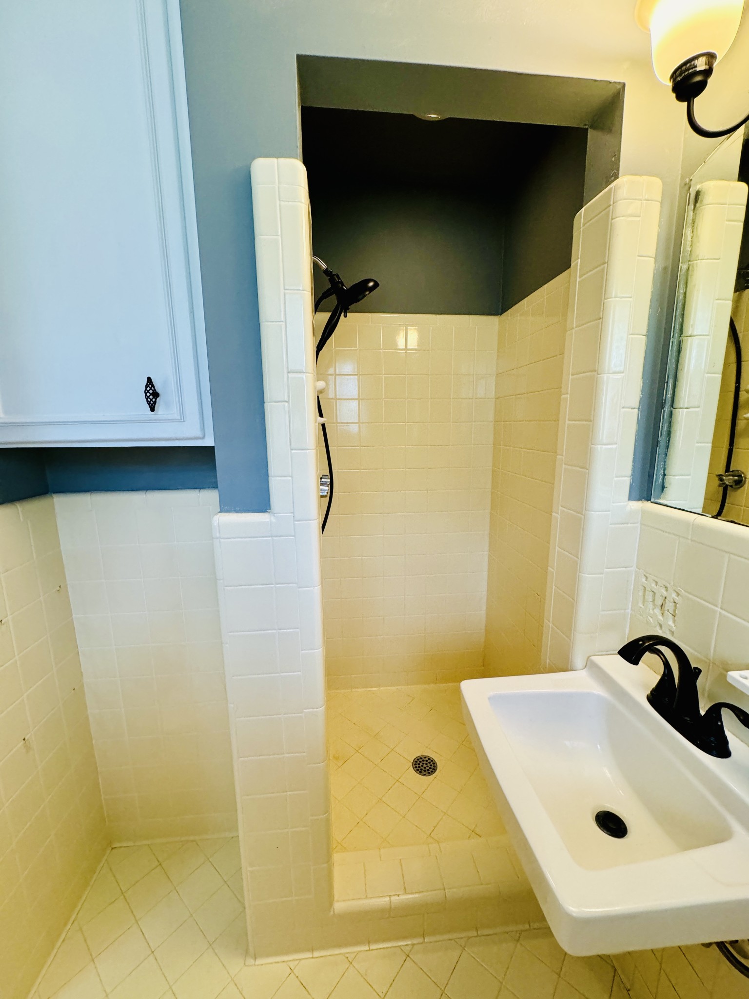 Image 21 of 35 For 9088 95th Avenue