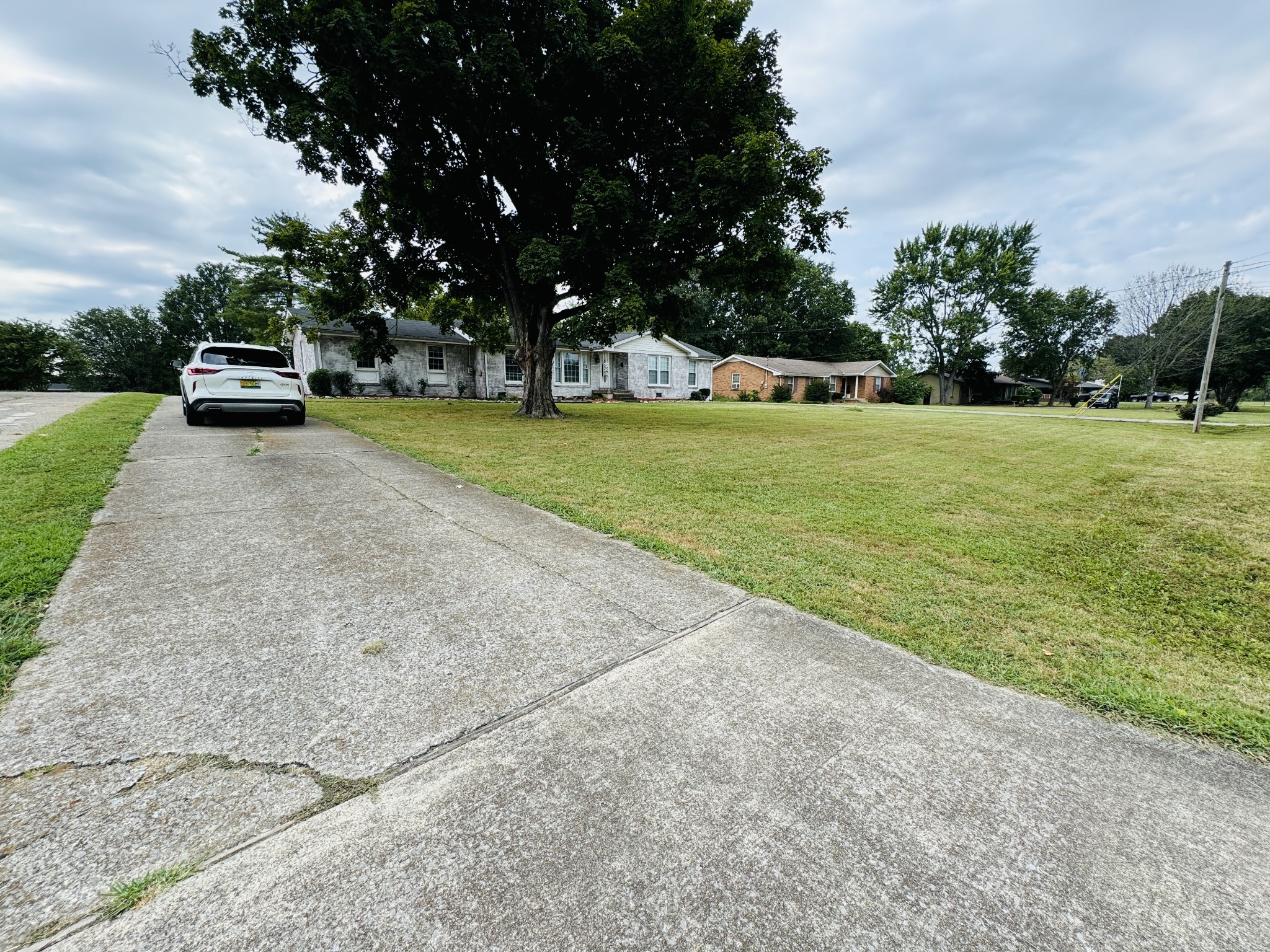 Image 22 of 35 For 9088 95th Avenue