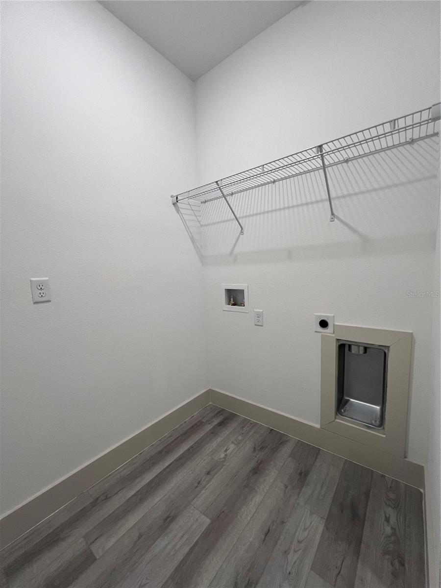 Image 16 of 25 For 1581 Saint Elizabeth Place