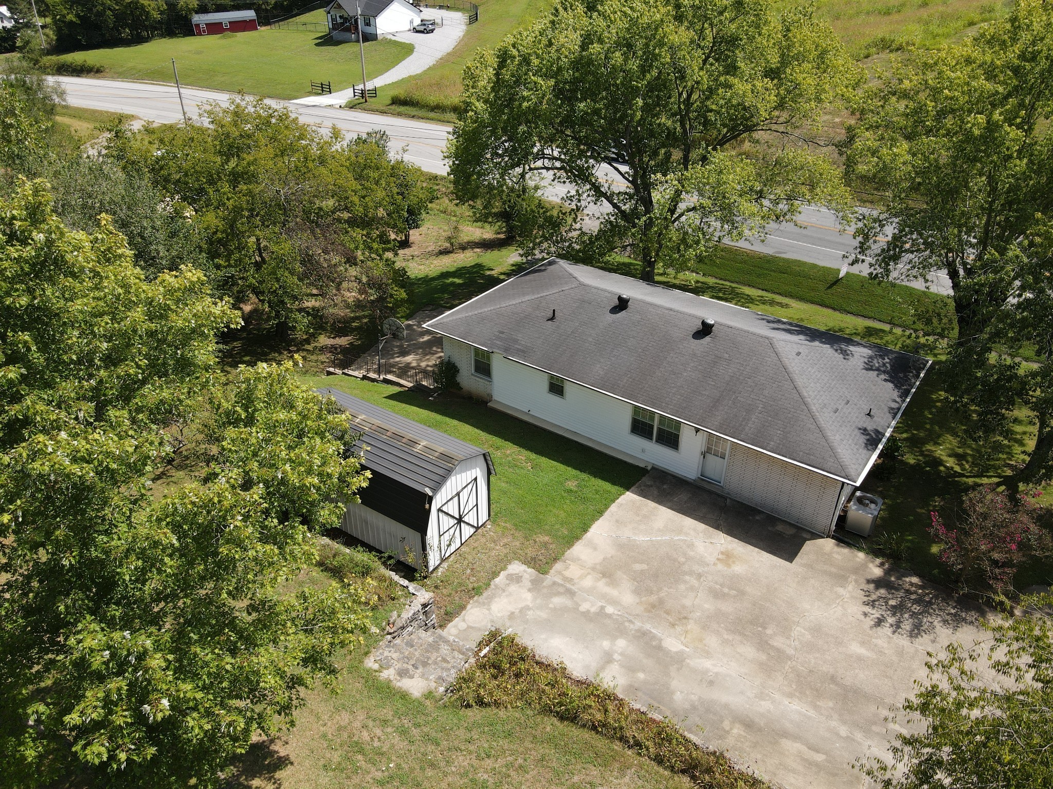 Image 4 of 76 For 21939 85th Loop