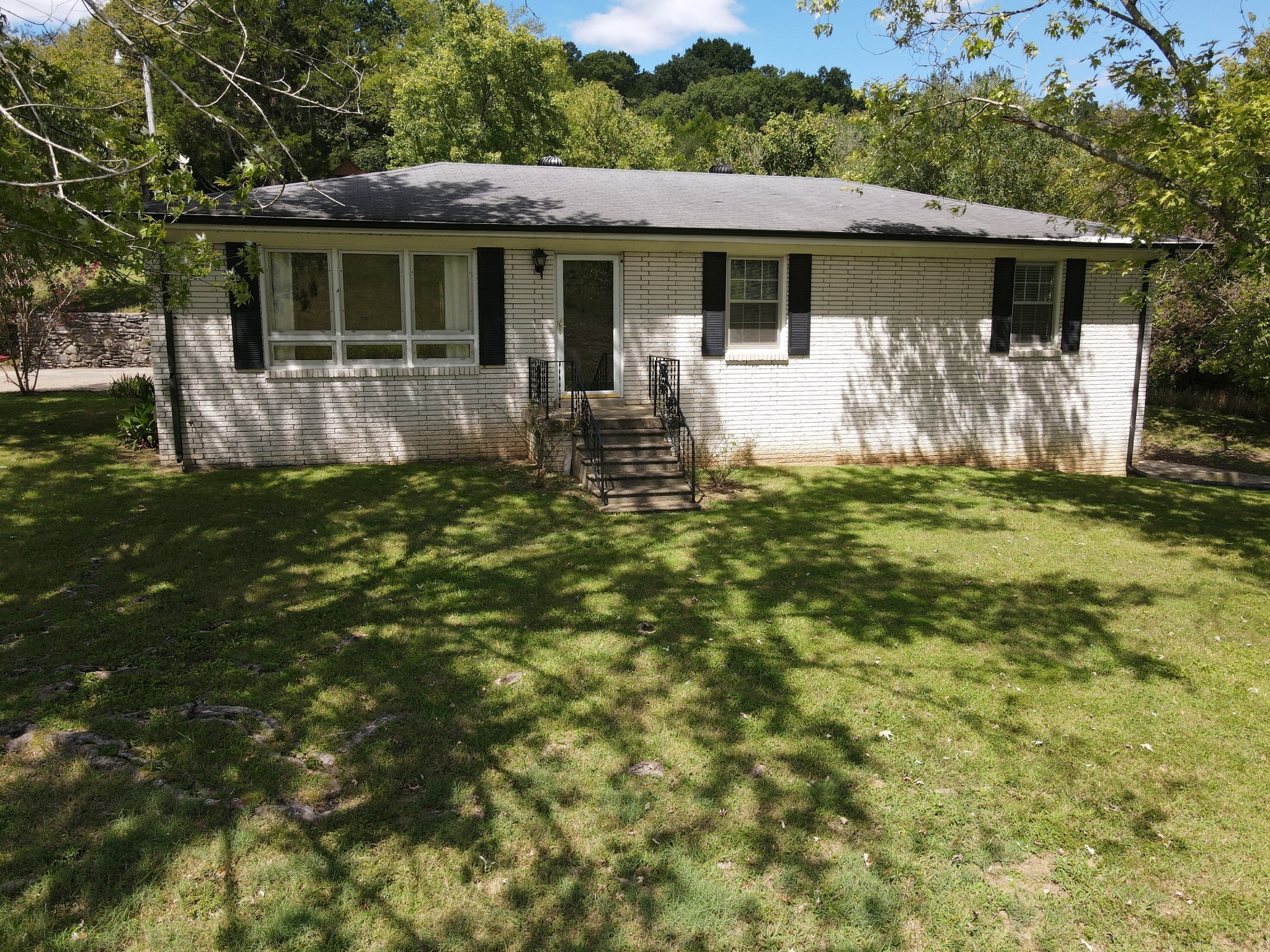 Image 6 of 76 For 21939 85th Loop