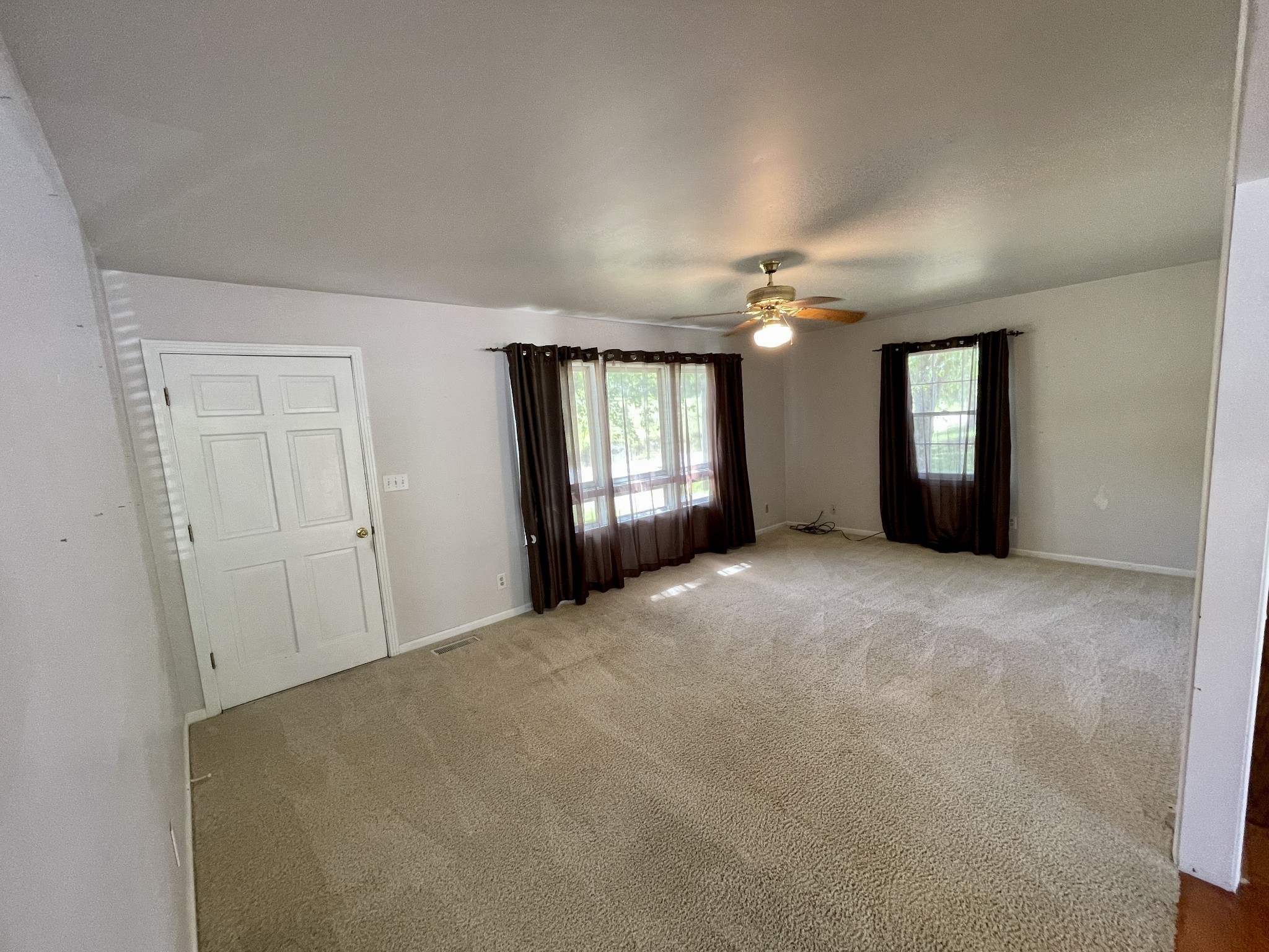 Image 8 of 76 For 21939 85th Loop