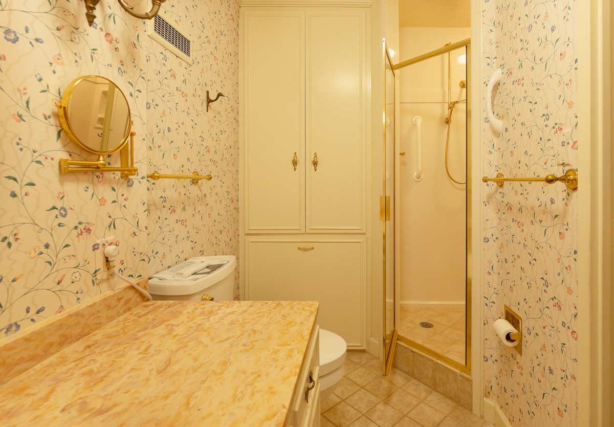 Image 18 of 42 For 23915 Nautilus Boulevard