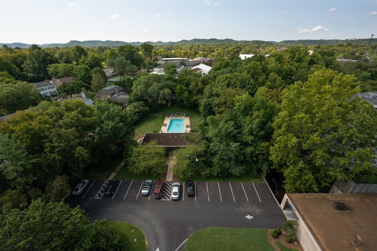 Image 6 of 13 For 23915 Nautilus Boulevard