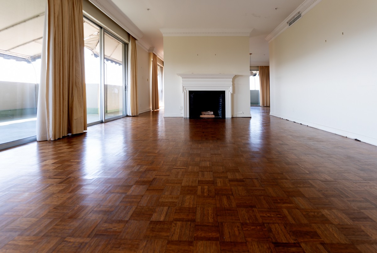 Image 7 of 13 For 23915 Nautilus Boulevard