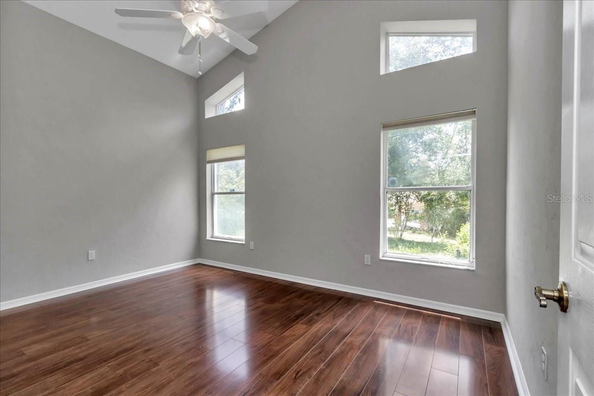 Image 18 of 68 For 9810 206 Court Sw