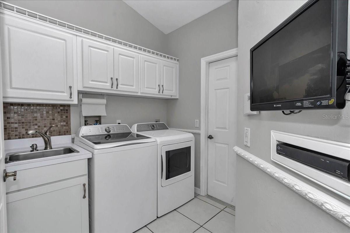Image 30 of 68 For 9810 206 Court Sw