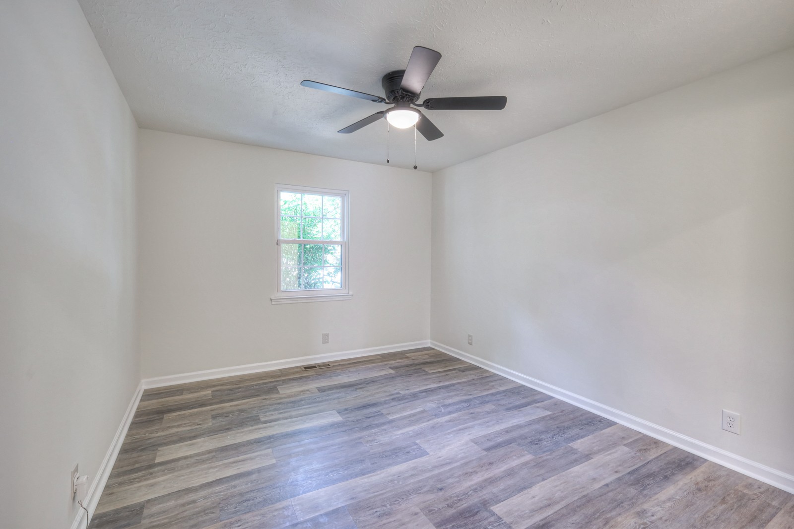 Image 15 of 42 For 4358 Zinnia Court