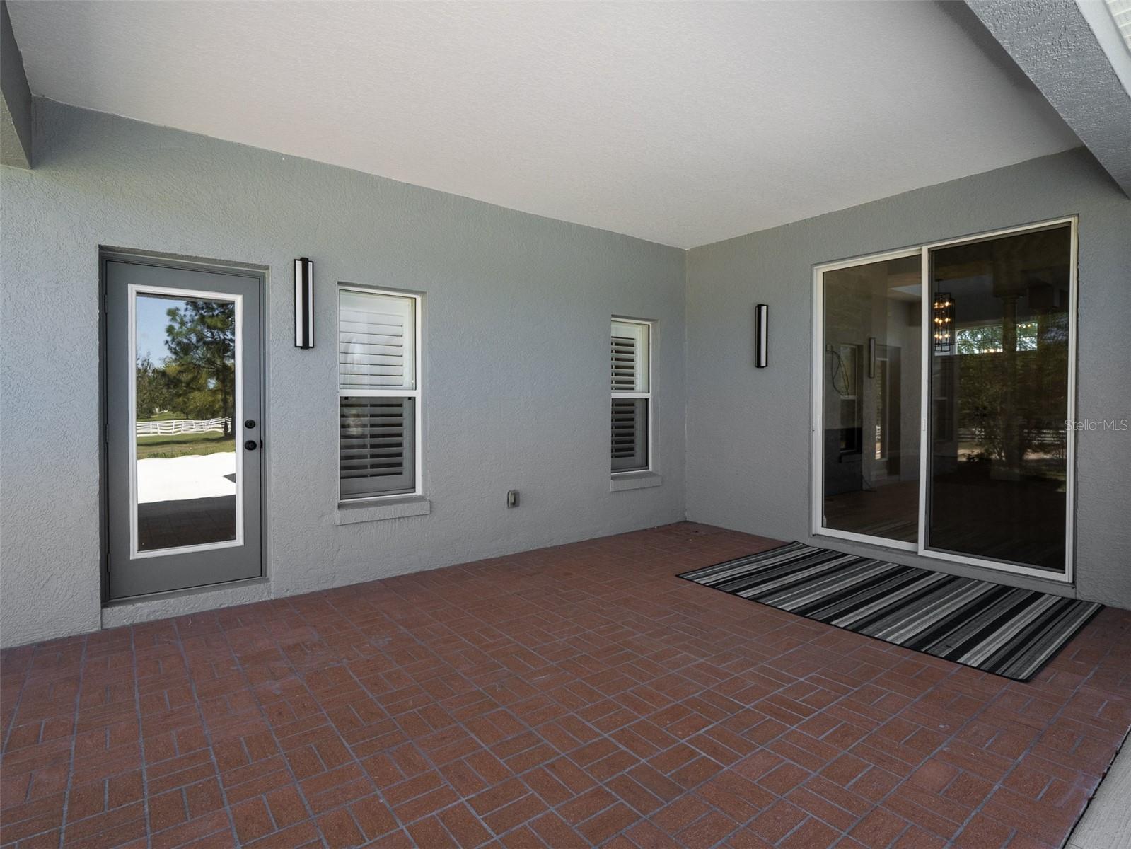 Image 21 of 34 For 10516 27th Avenue
