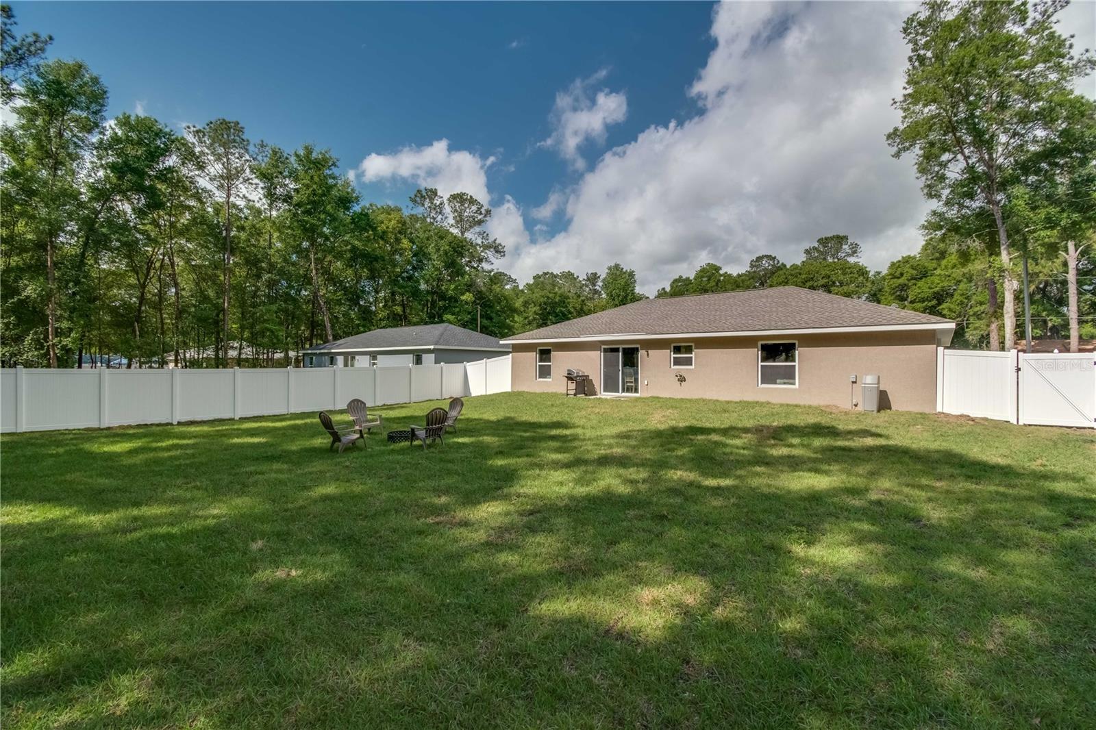 Image 8 of 38 For 4915 62nd Avenue