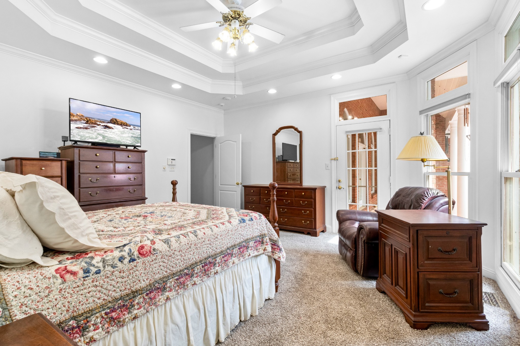 Listing photo id 13 for 7886 103rd Loop
