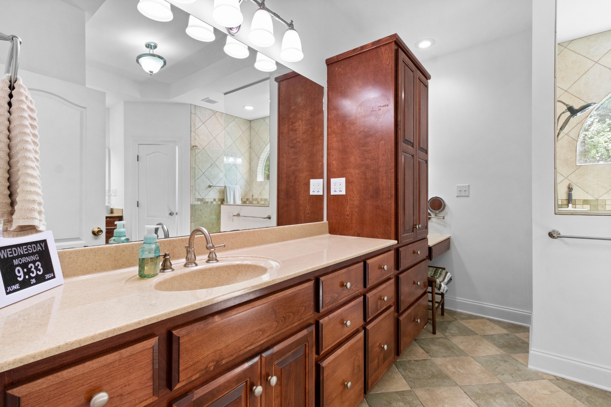 Listing photo id 15 for 7886 103rd Loop