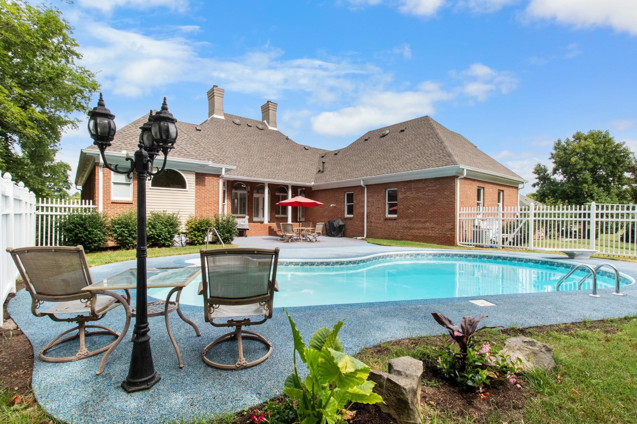 Listing photo id 0 for 7886 103rd Loop