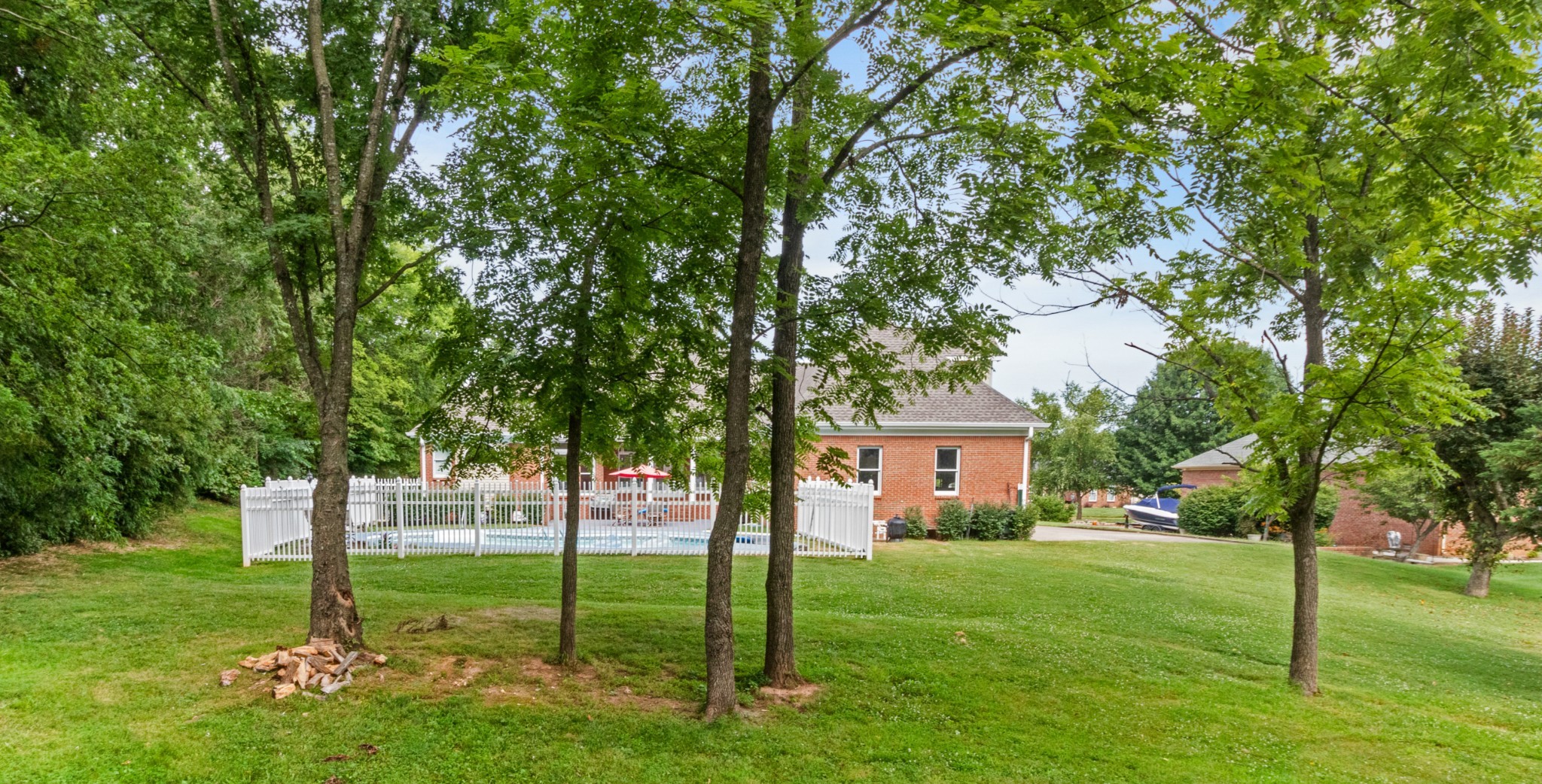 Listing photo id 25 for 7886 103rd Loop