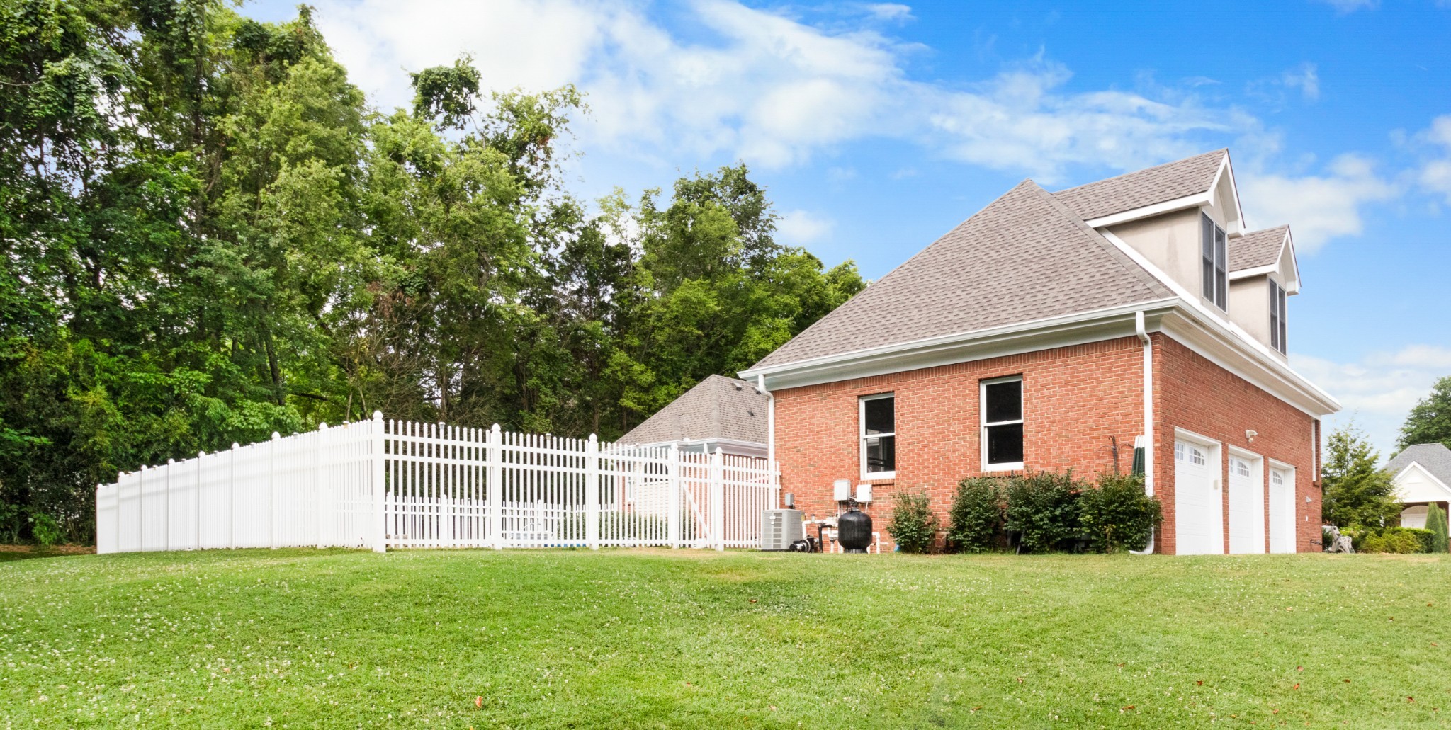 Listing photo id 27 for 7886 103rd Loop