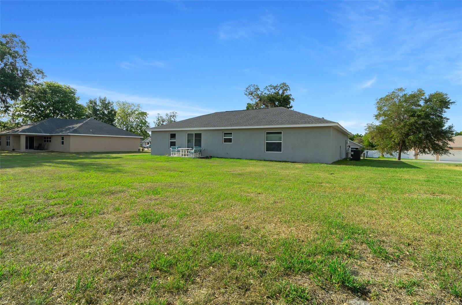 Listing photo id 33 for 7886 103rd Loop