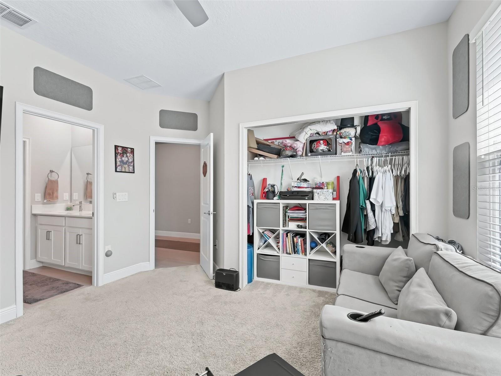 Image 31 of 43 For 3840 6th Avenue