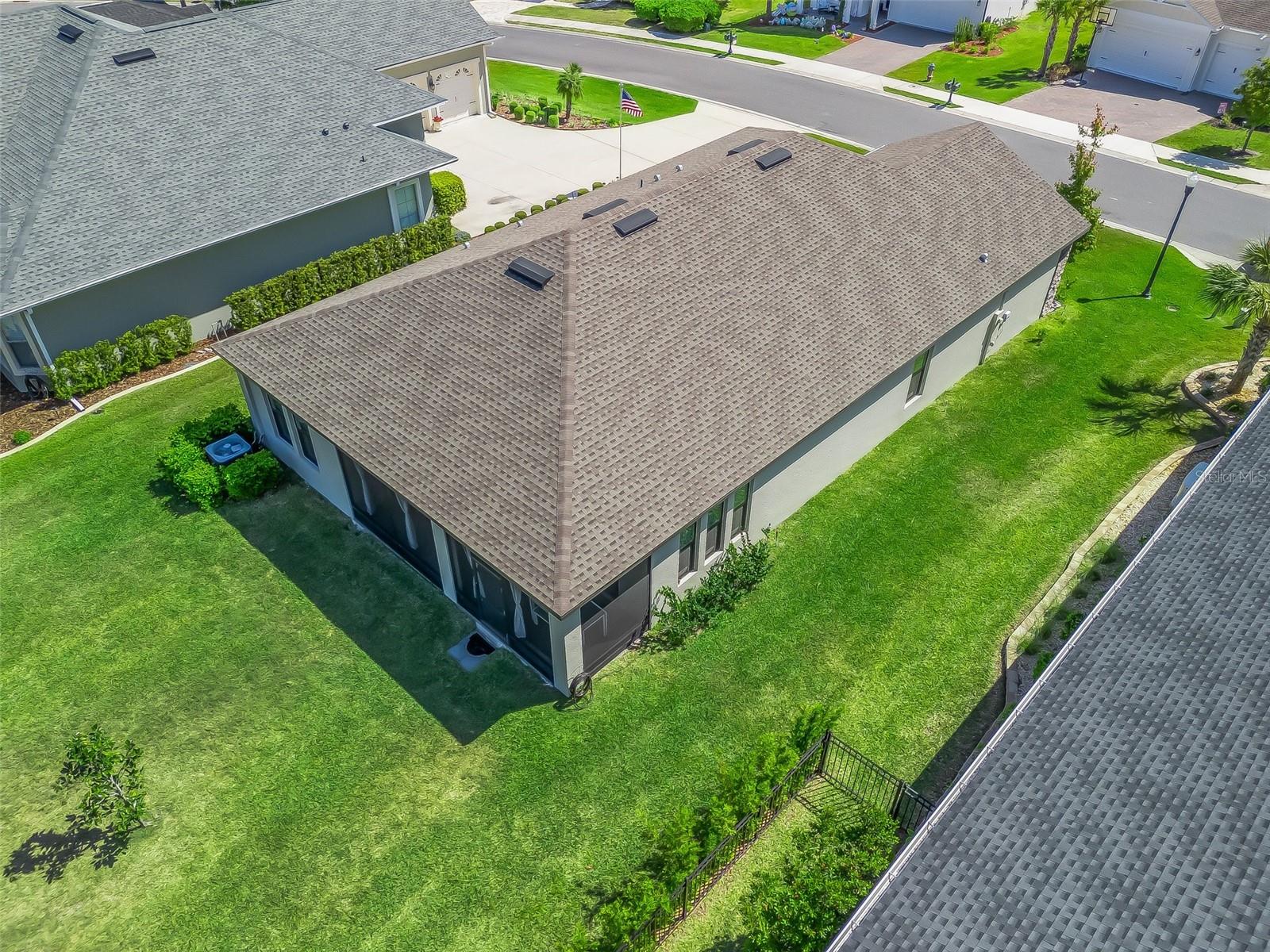 Image 37 of 43 For 3840 6th Avenue