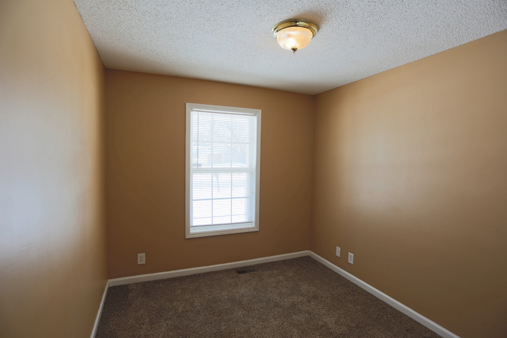 Image 10 of 22 For 13376 Highway 225a