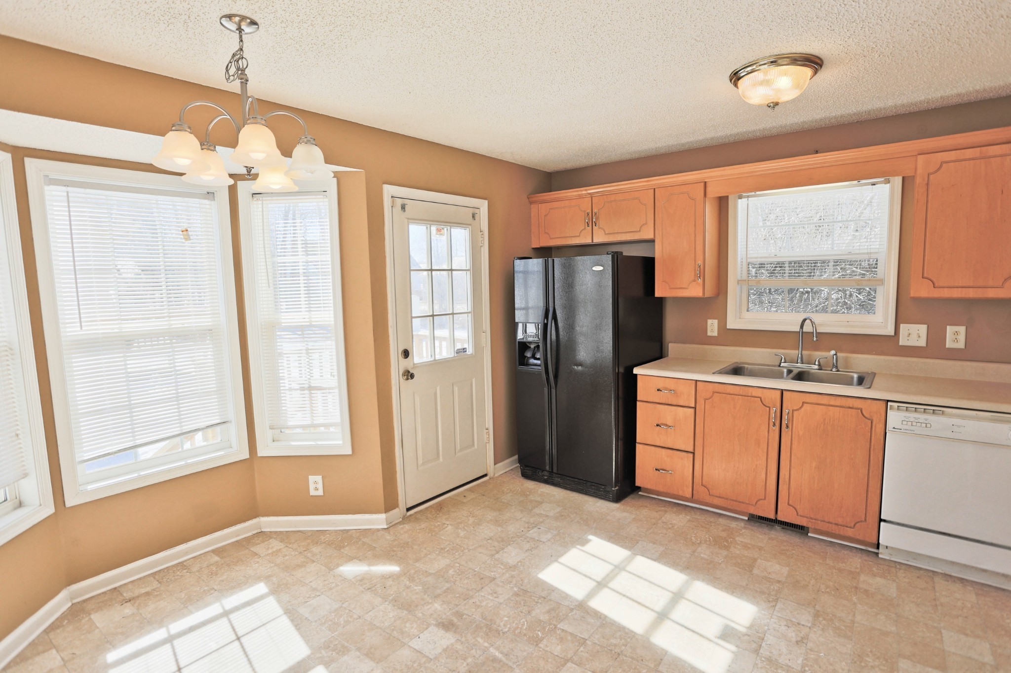 Image 3 of 22 For 13376 Highway 225a