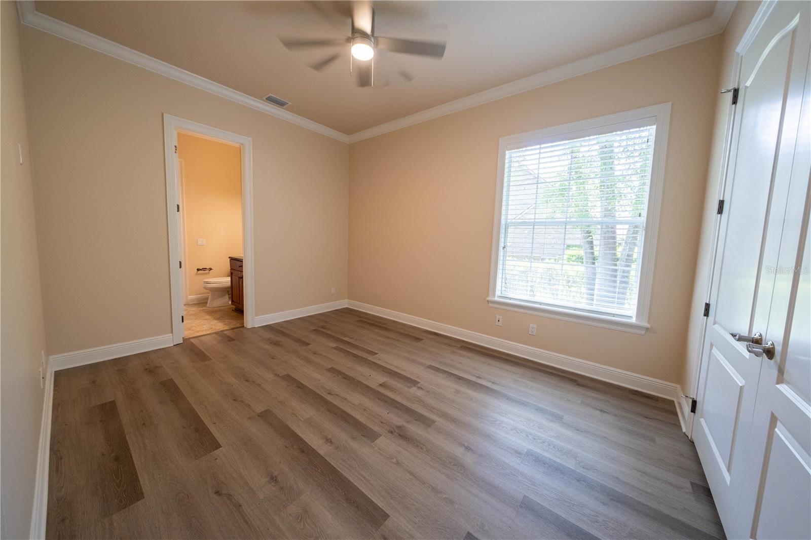 Image 63 of 98 For 1450 73rd Place