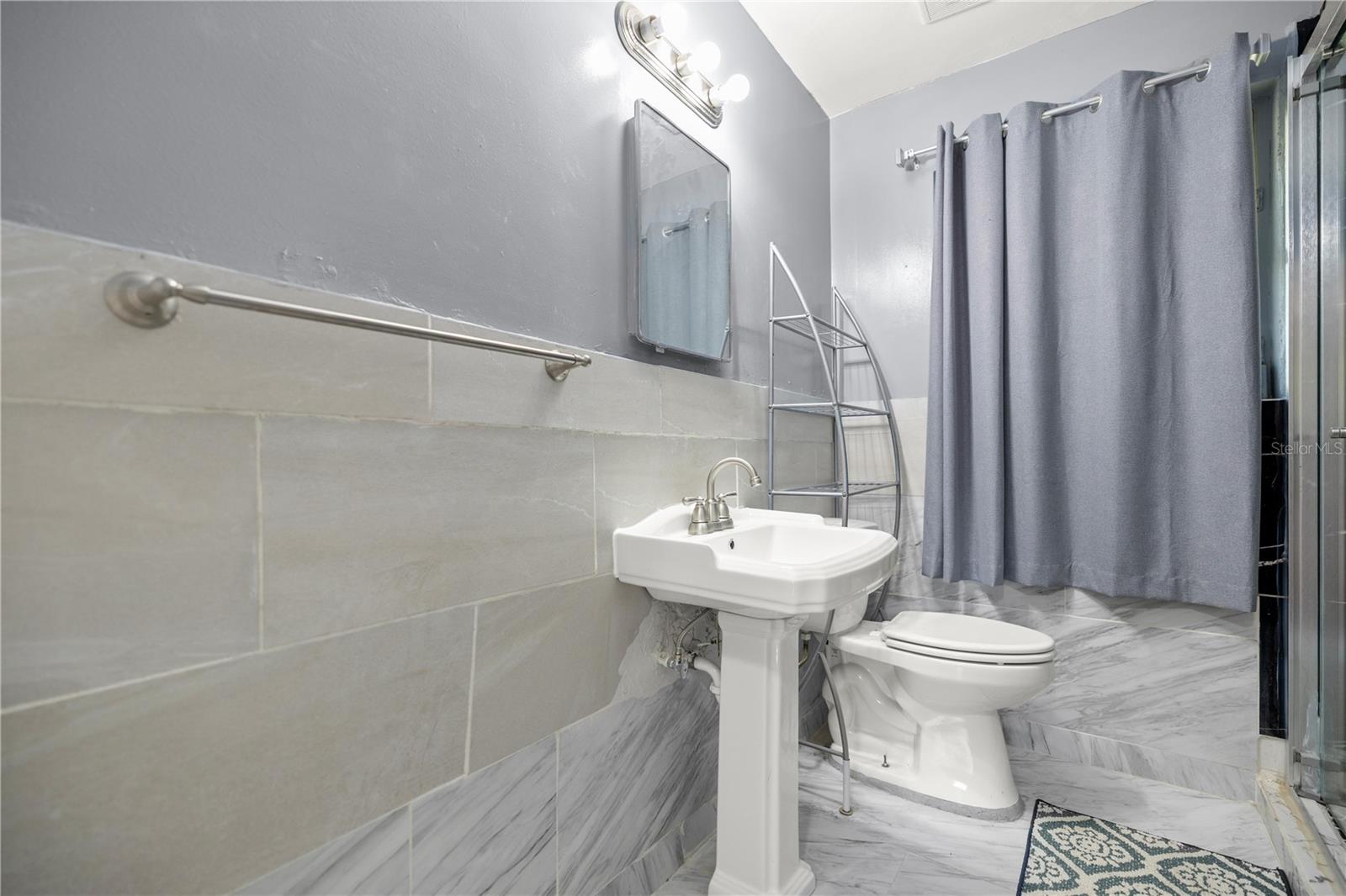 Image 12 of 26 For 1025 4th Street