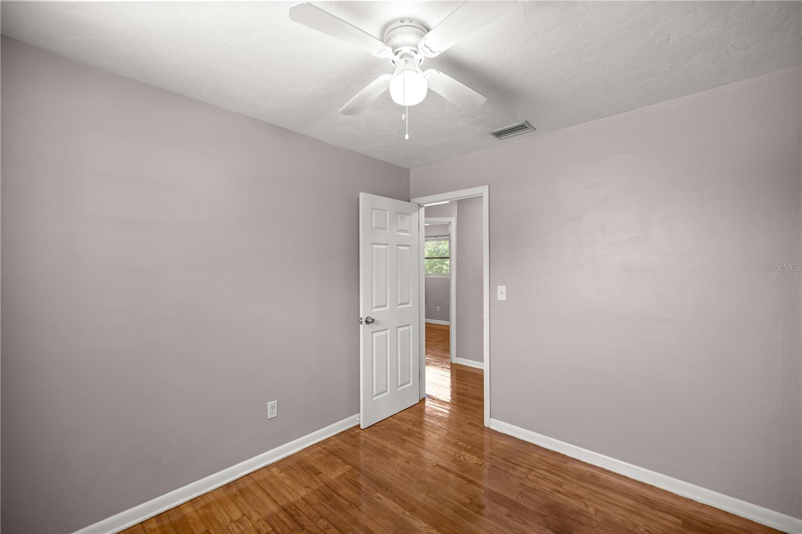 Image 14 of 26 For 1025 4th Street