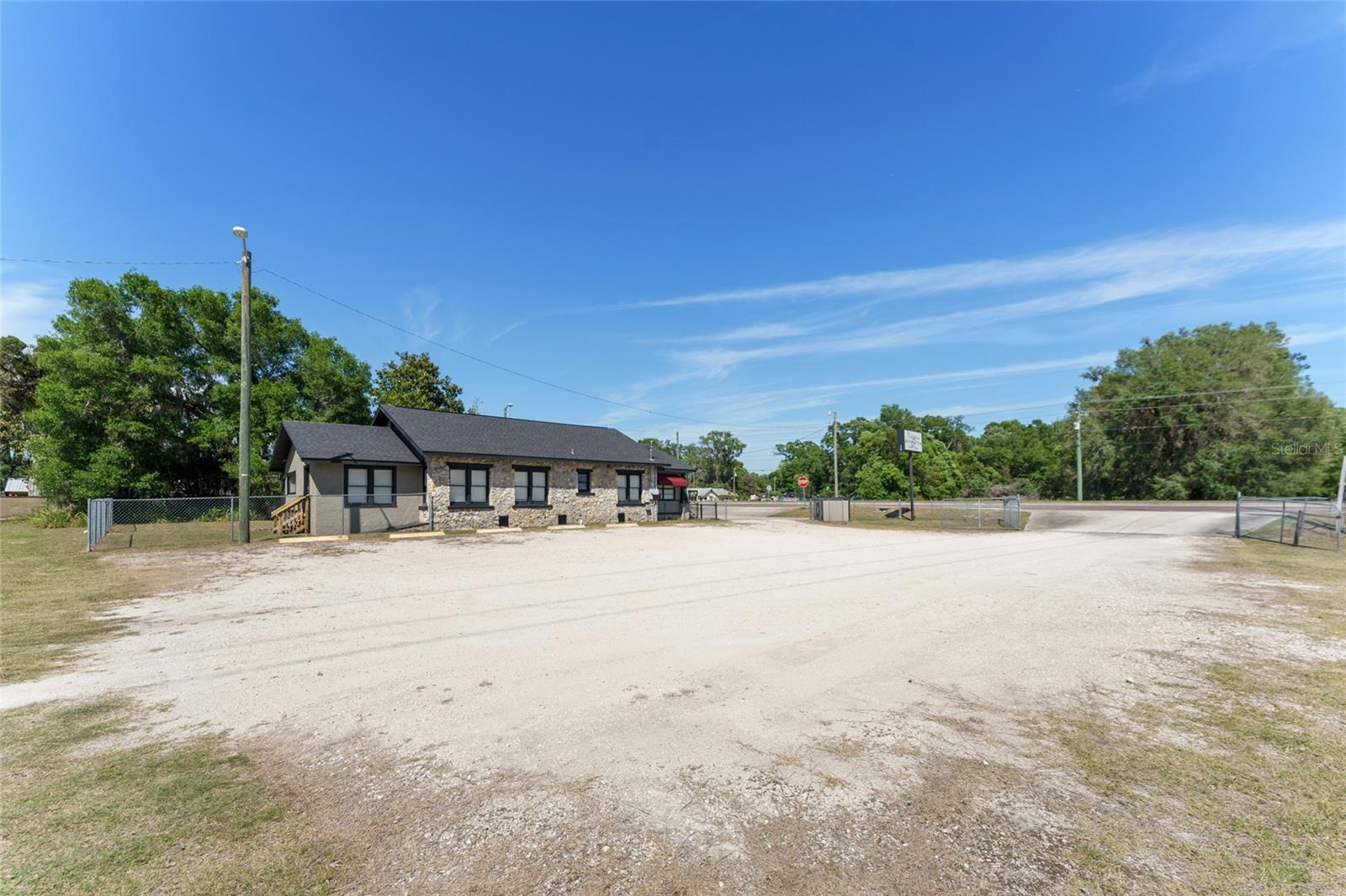 Image 67 of 93 For 3132 Jacksonville Road