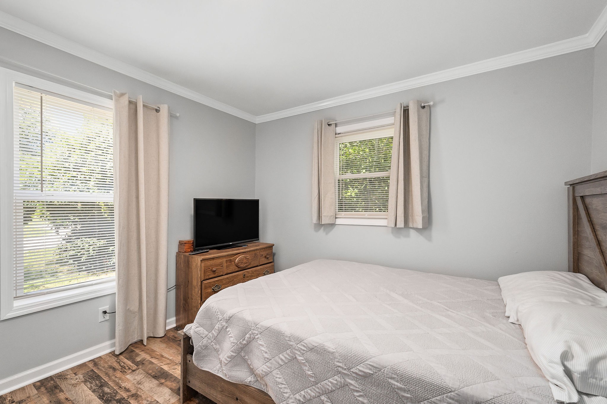 Image 18 of 47 For 28 Gordon Court