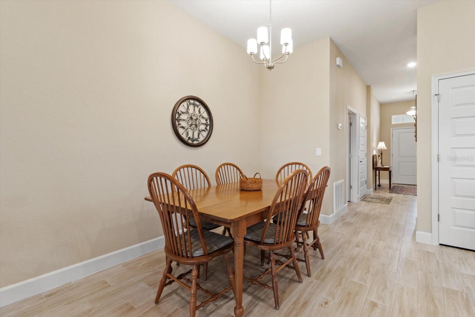 Image 30 of 45 For 571 Twisted Oaks Drive