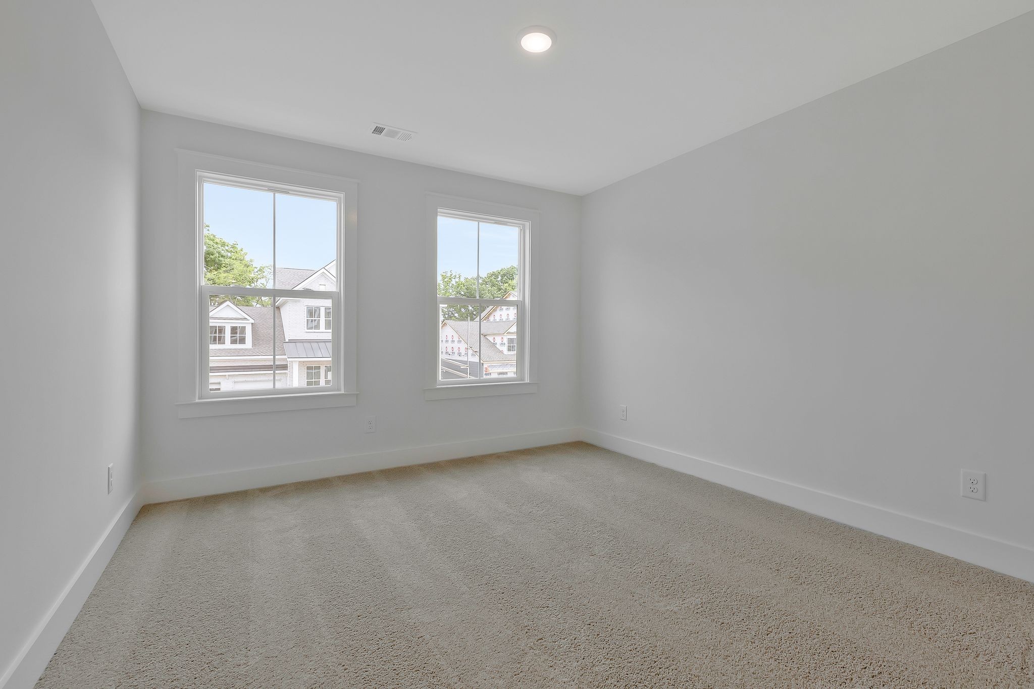 Image 28 of 50 For 16299 14th Avenue Road