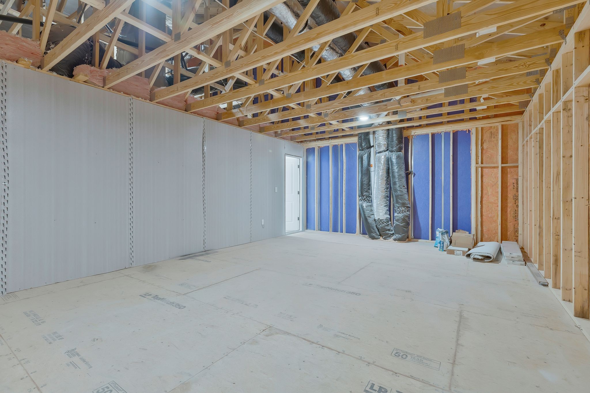 Image 29 of 50 For 16299 14th Avenue Road