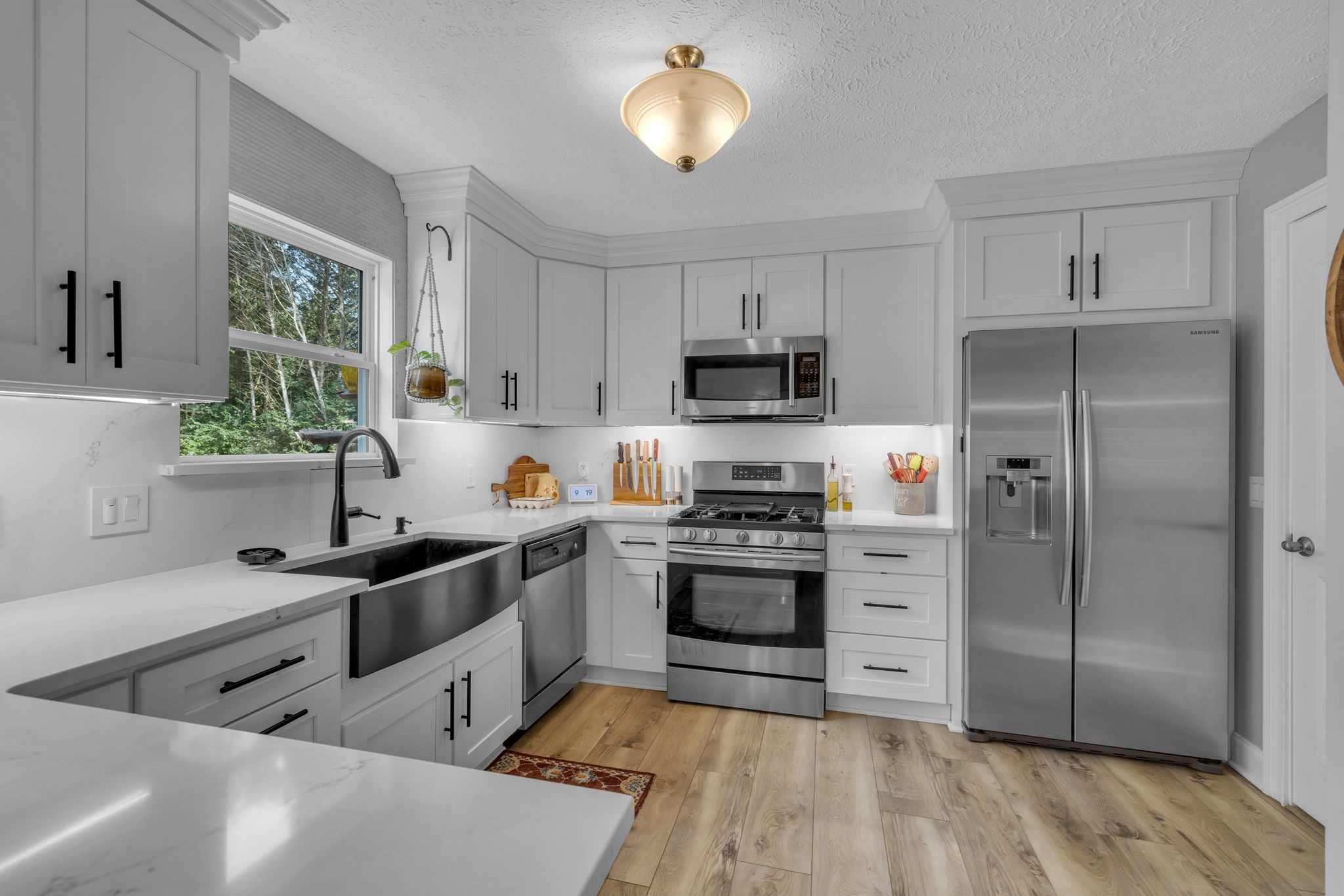 Image 11 of 40 For 6151 137th Court