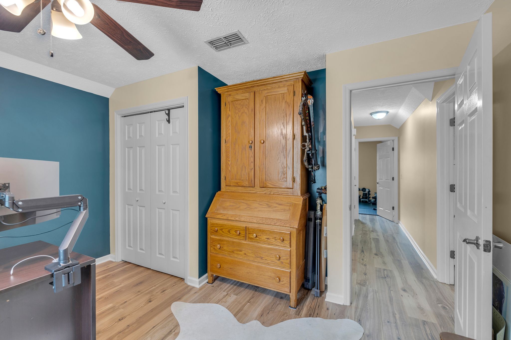Image 22 of 40 For 6151 137th Court