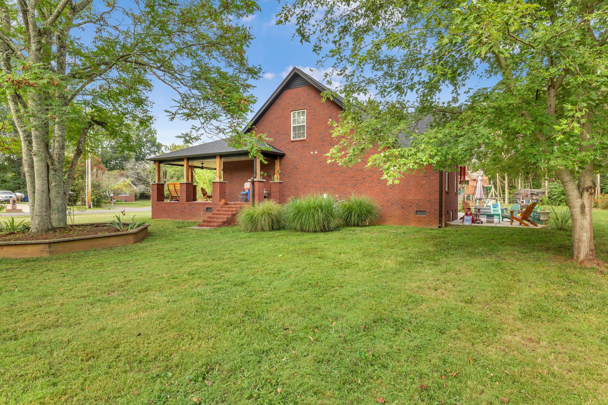 Image 31 of 40 For 6151 137th Court