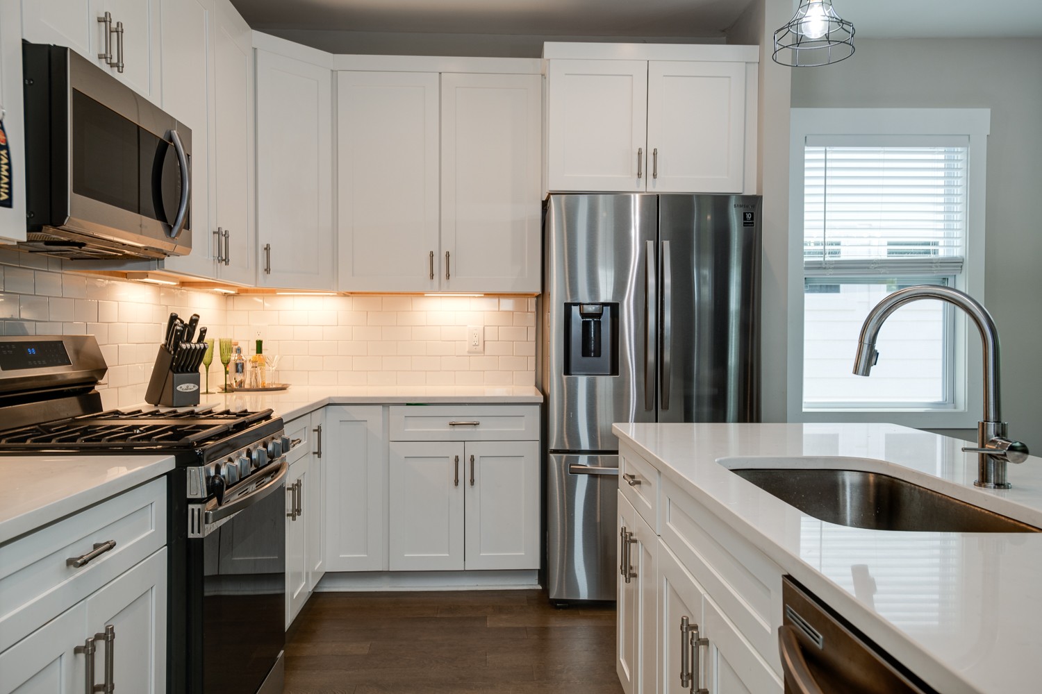 Image 4 of 39 For 2127 N.e. 40th Ave.
