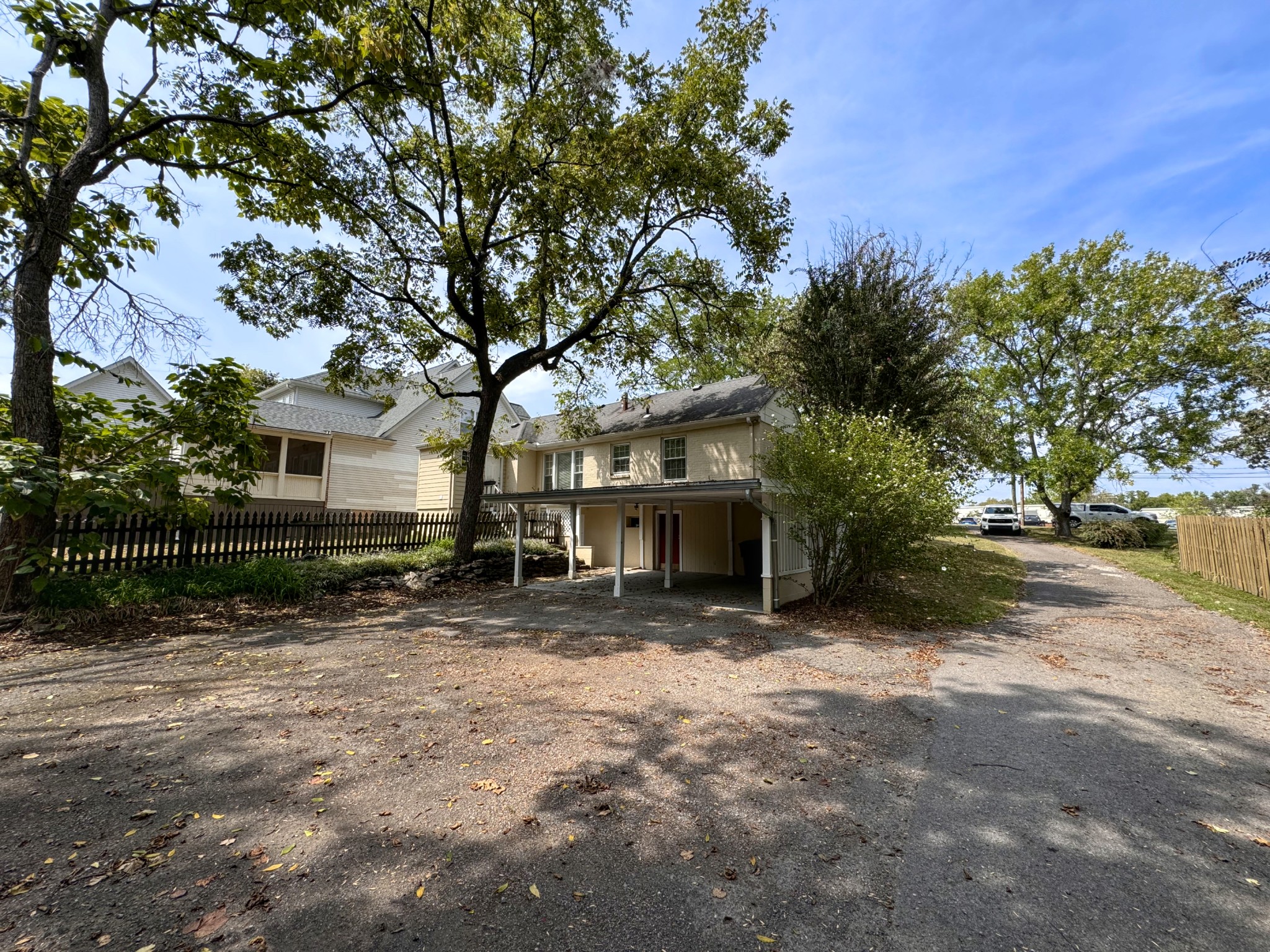 Image 19 of 29 For 2801 College Road 23