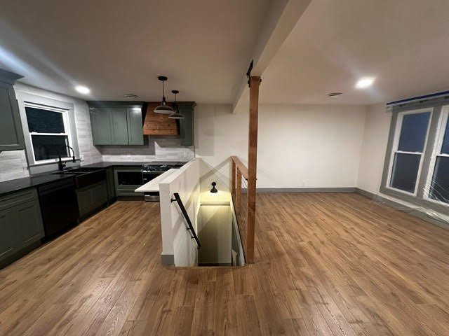 Image 3 of 13 For 24378 11th Place