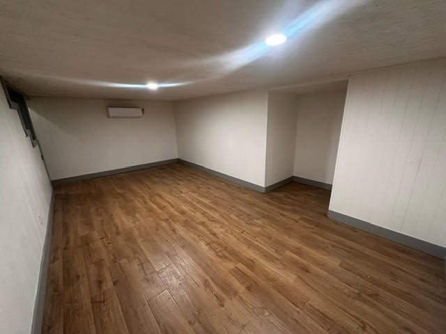 Image 8 of 13 For 24378 11th Place