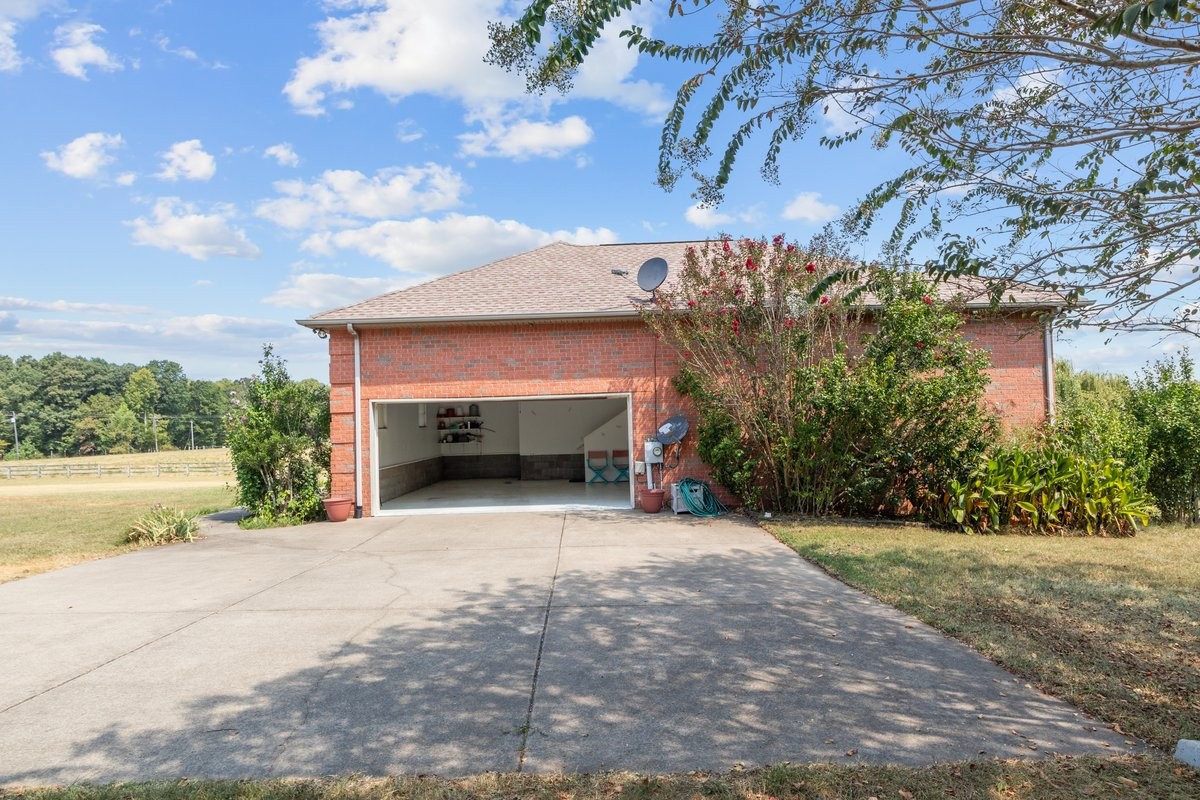 Image 32 of 53 For 15239 15th Terrace Road