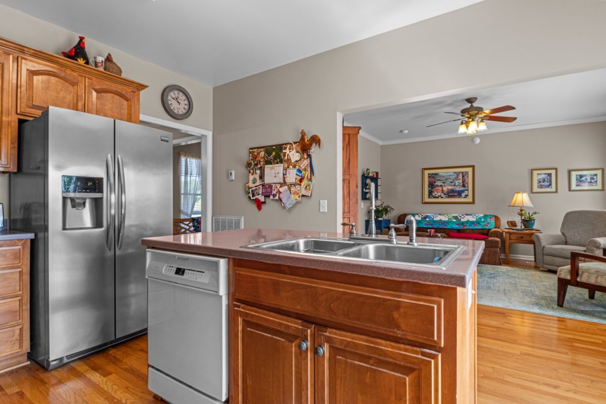 Image 8 of 53 For 15239 15th Terrace Road