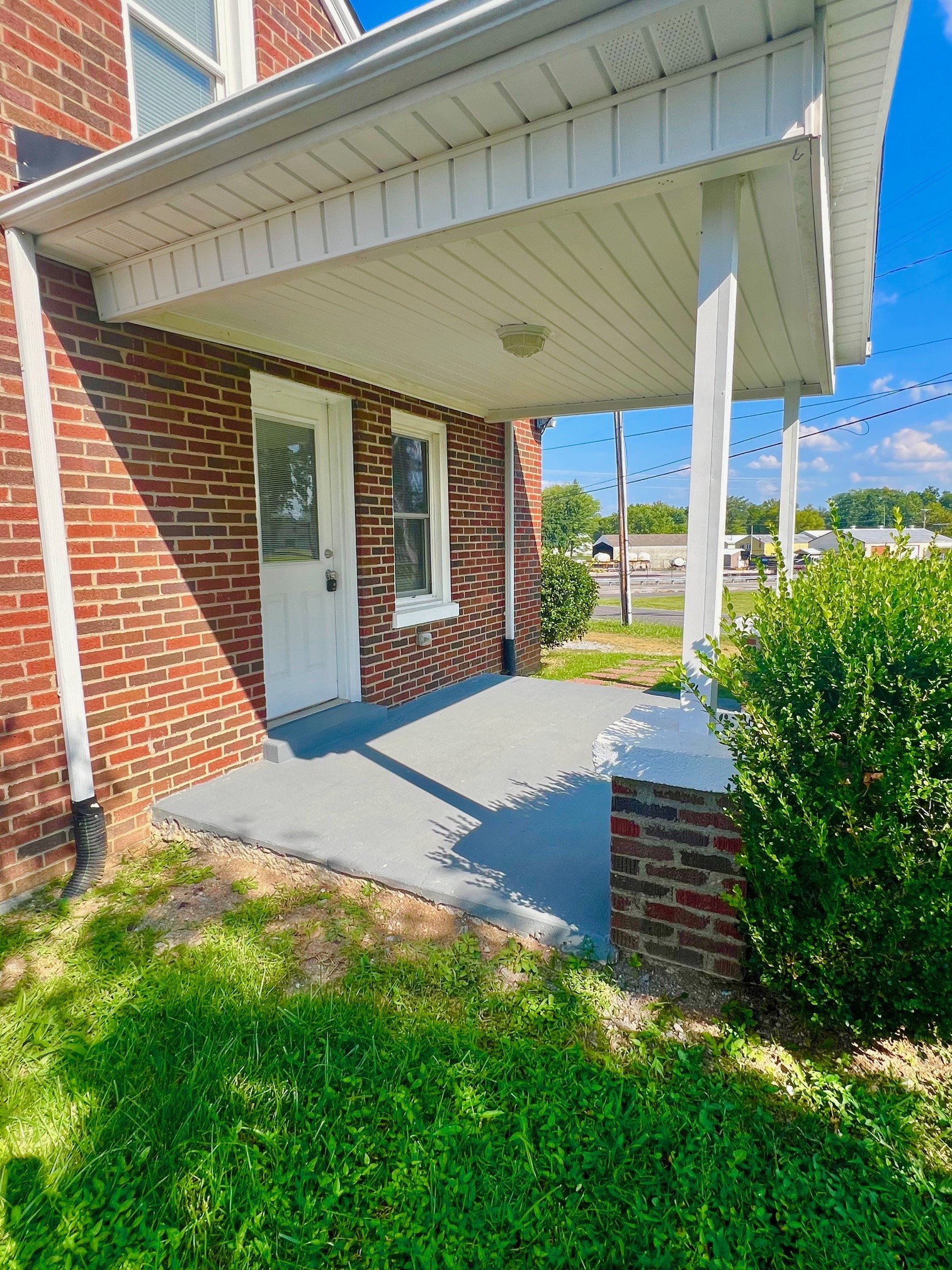 Listing photo id 25 for 4658 Hacienda Drive