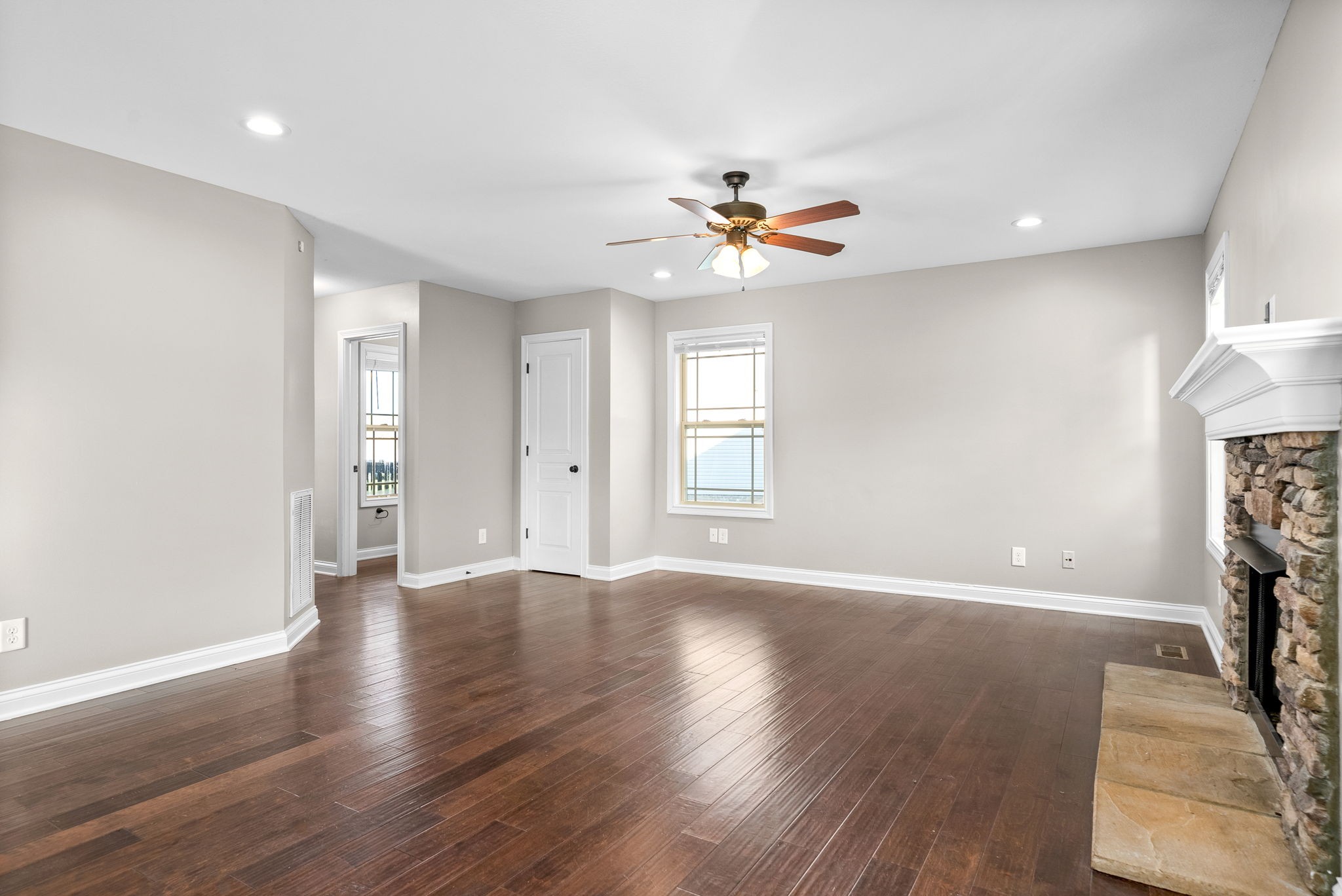 Image 10 of 42 For 2801 College Road 19