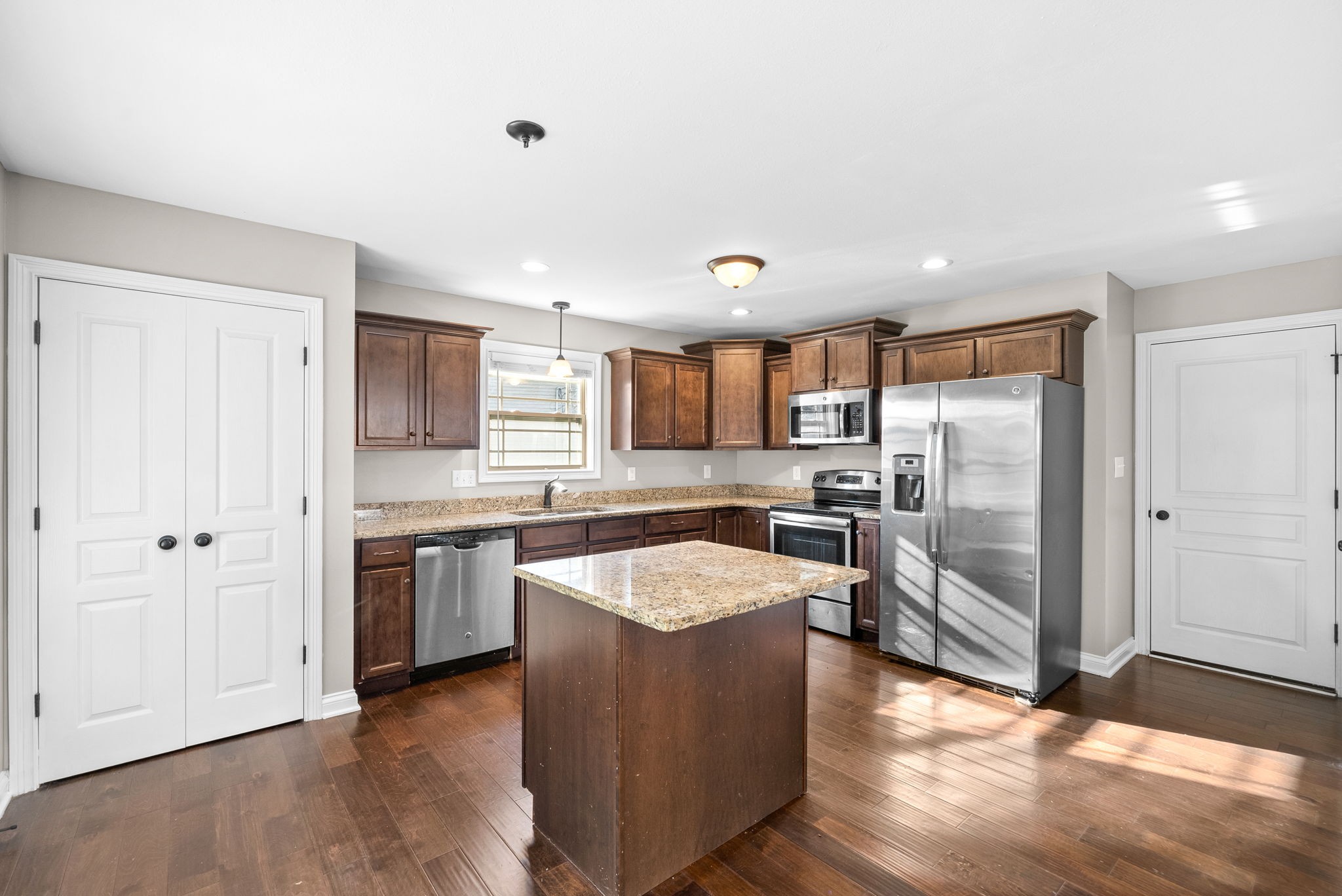 Image 12 of 42 For 2801 College Road 19