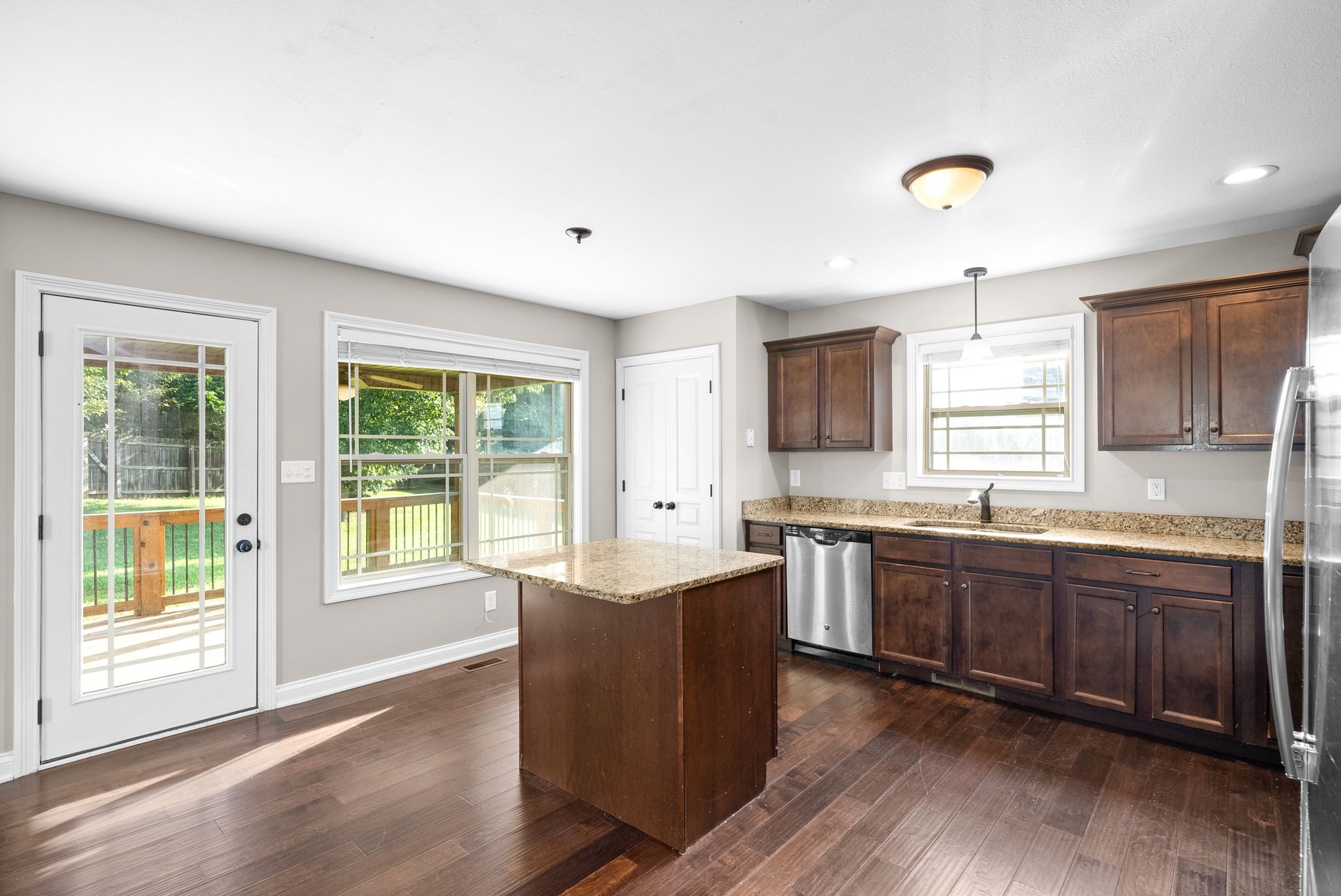 Image 15 of 42 For 2801 College Road 19